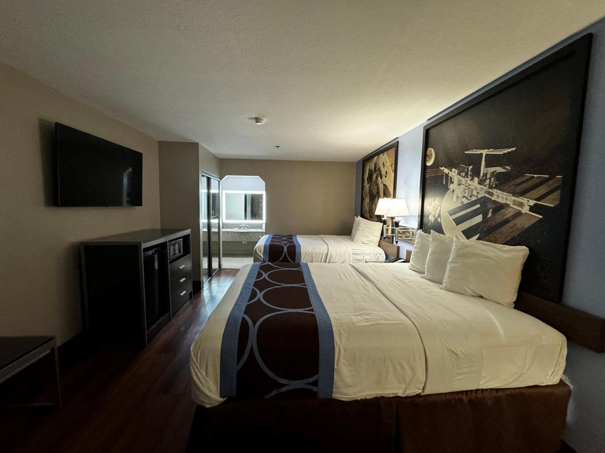 Super 8 By Wyndham Houston Webster Nasa Hotel Luaran gambar